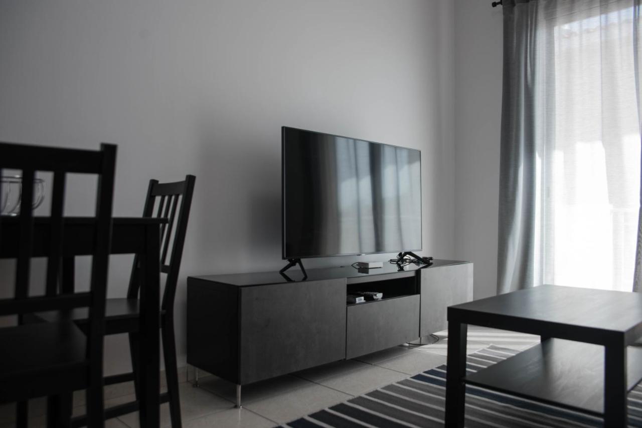 Renovated One Bedroom Apartment In Paphos With Pool Εξωτερικό φωτογραφία