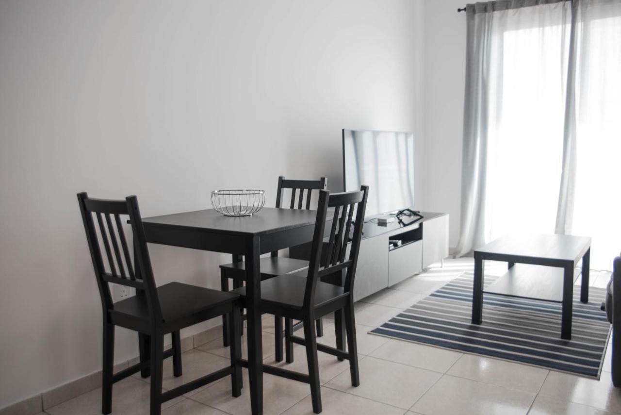 Renovated One Bedroom Apartment In Paphos With Pool Εξωτερικό φωτογραφία